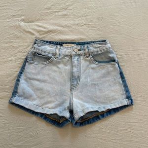 Pacsun two toned jean shorts